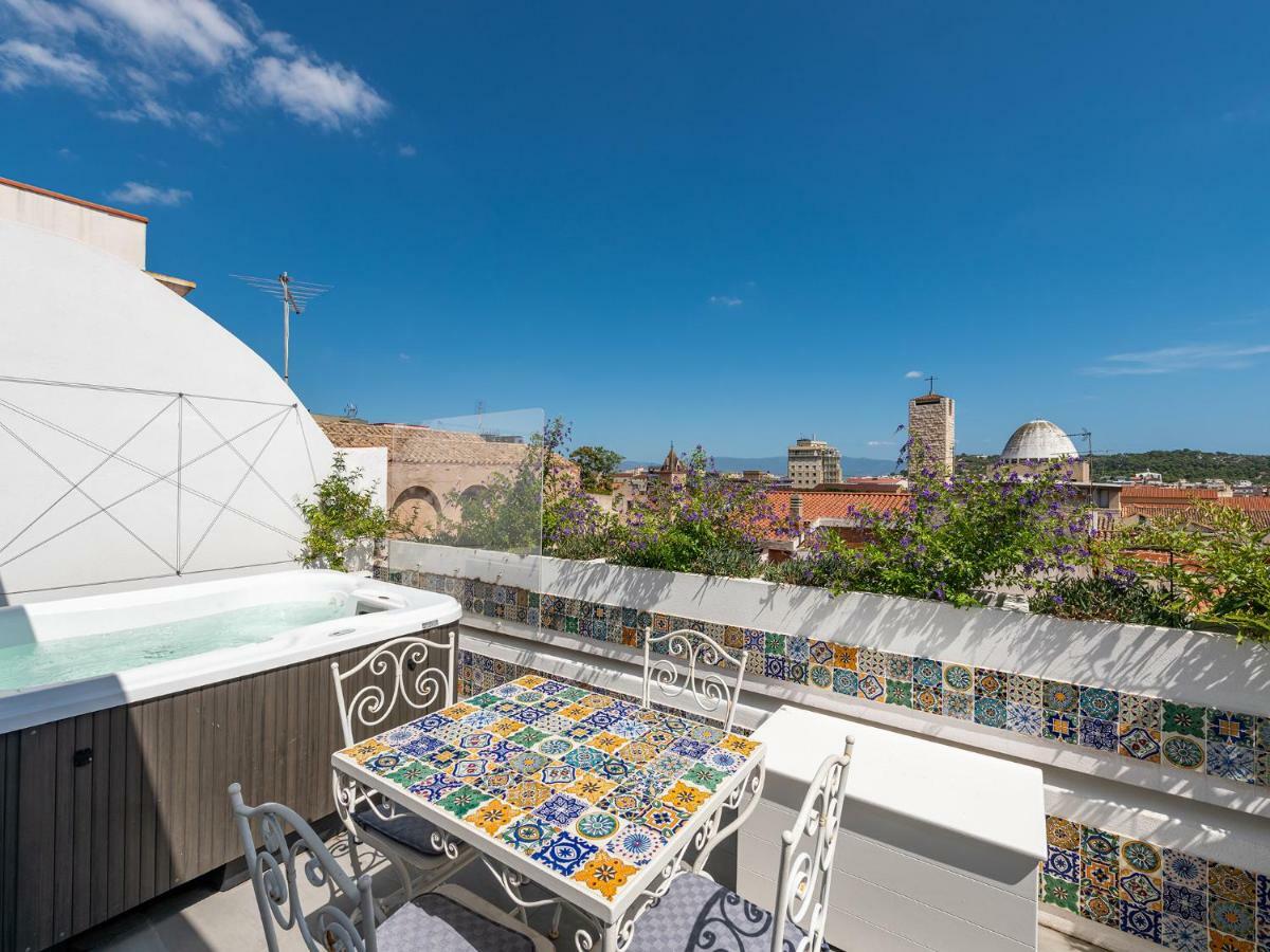 "Bea'S Terrace" - Private Jacuzzi And Panoramic Rooftop In The City Centre Κάλιαρι Εξωτερικό φωτογραφία